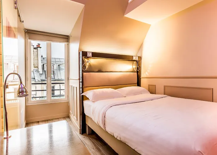 District Republique Hotel Parijs